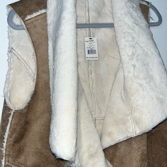 NWT Lisa International Brown and Cream Vest - Picture 2 of 4